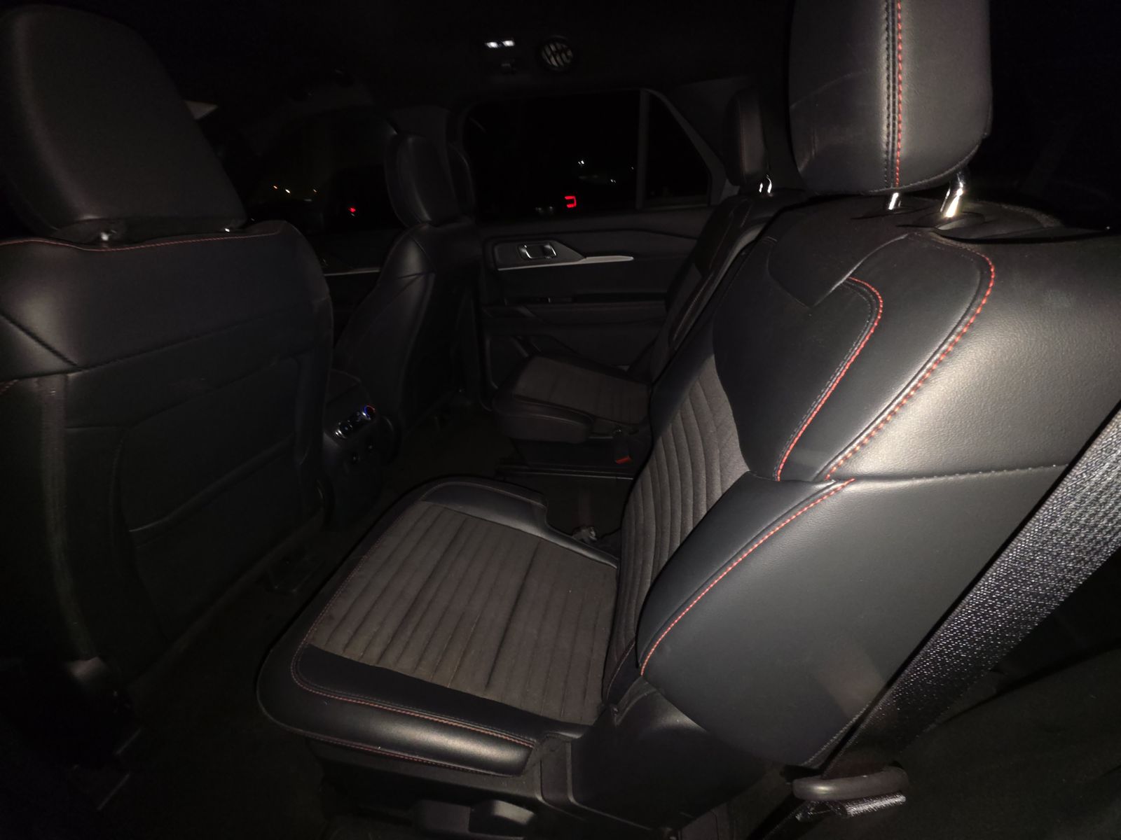 2025 Ford Explorer ST-Line AWD