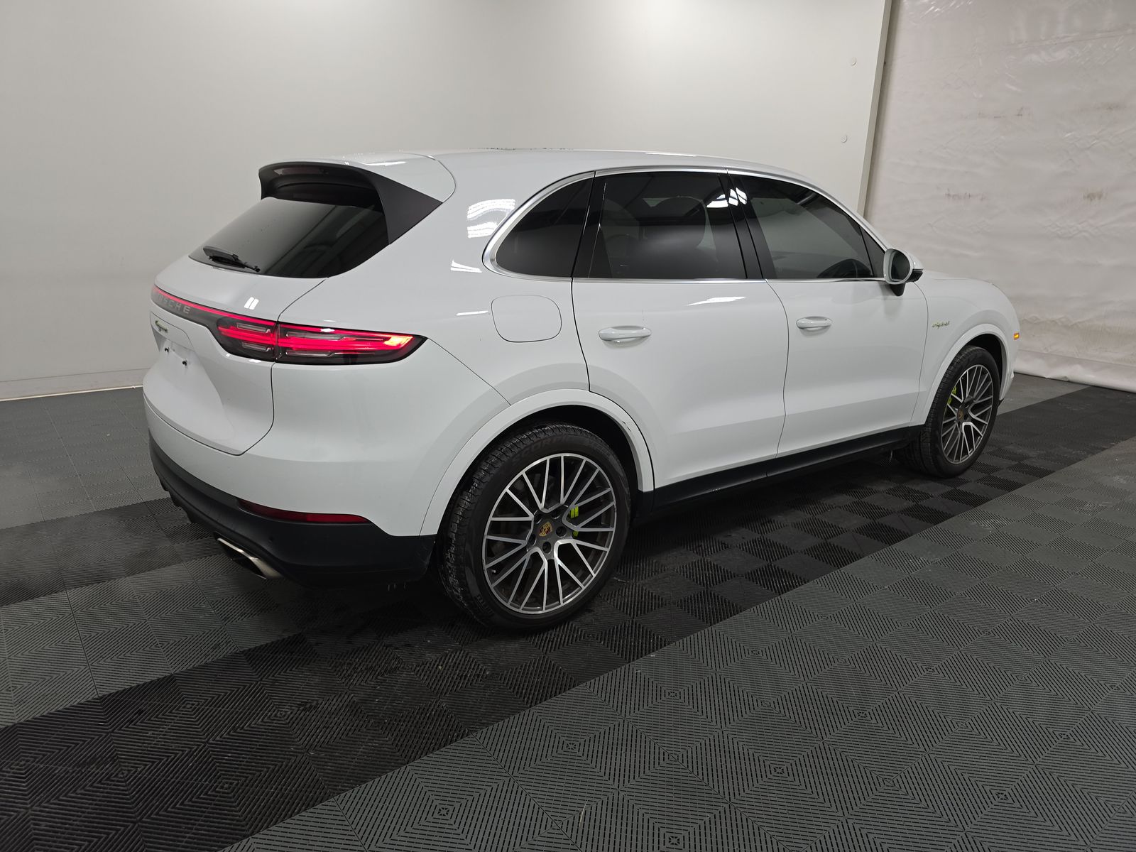 2022 Porsche Cayenne E-Hybrid AWD