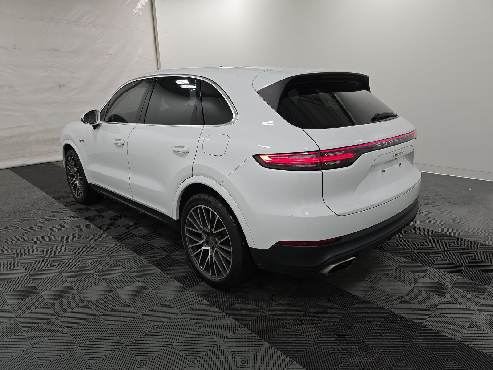 2022 Porsche Cayenne E-Hybrid AWD