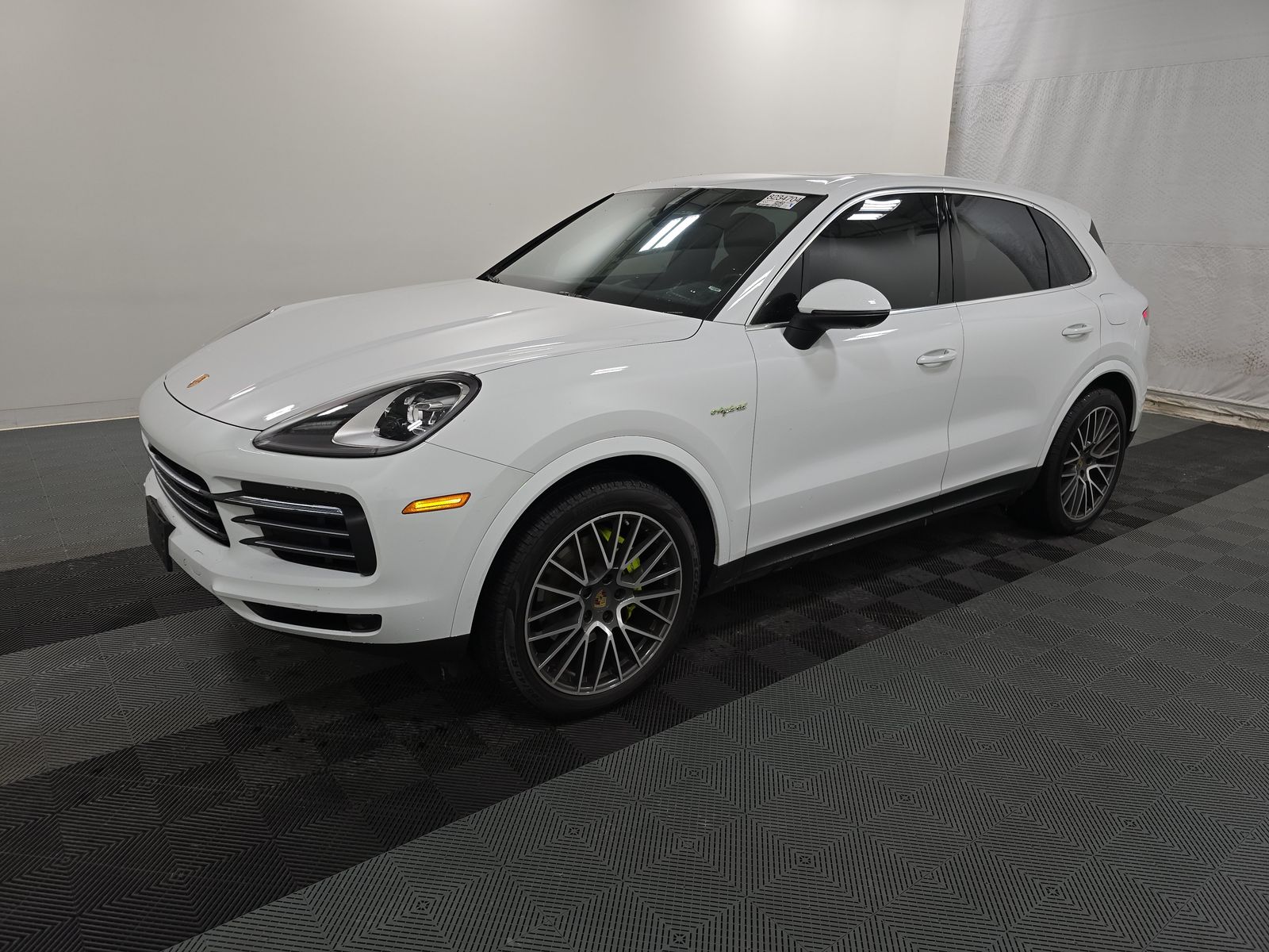 2022 Porsche Cayenne E-Hybrid AWD