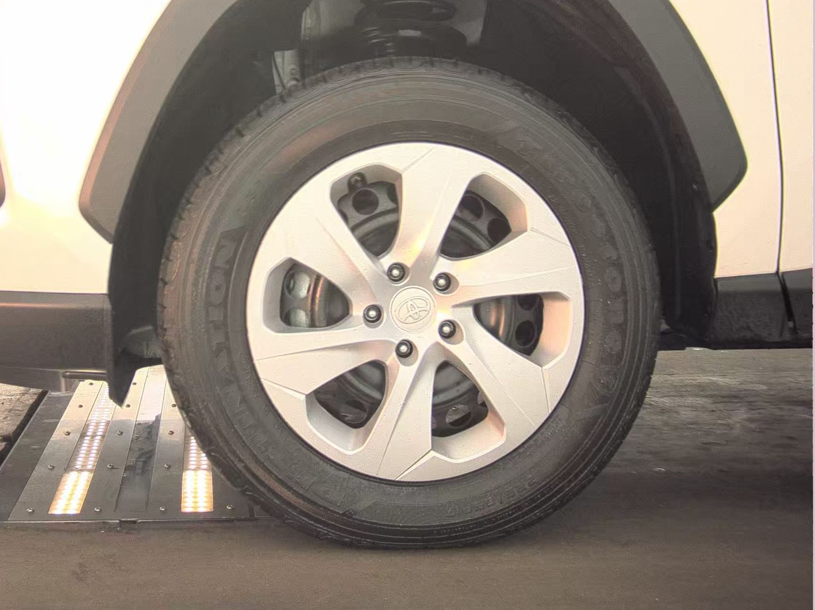 2025 Toyota RAV4 LE AWD