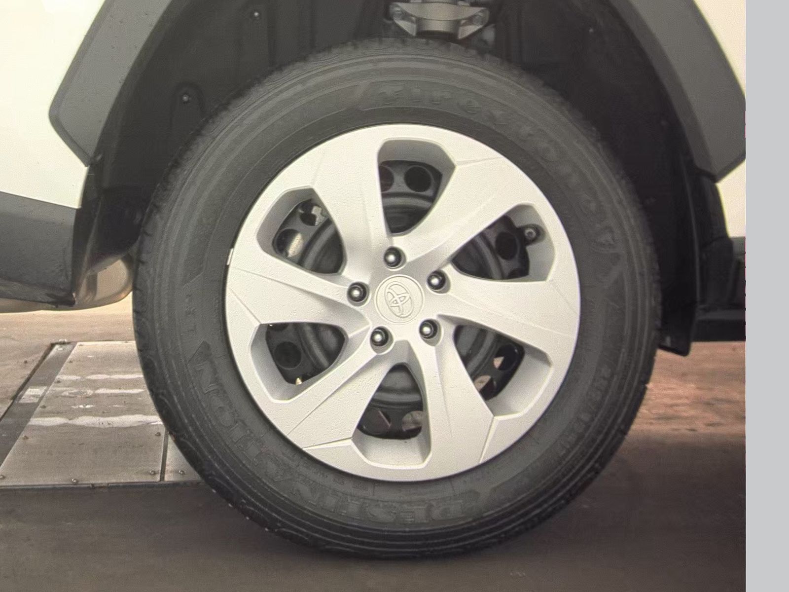 2025 Toyota RAV4 LE AWD