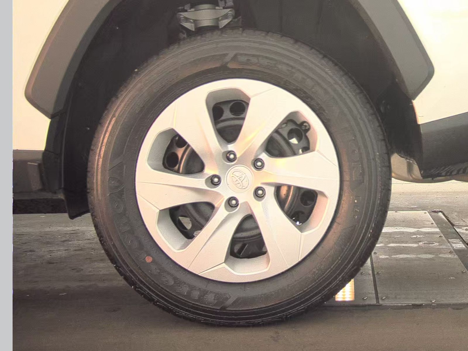 2025 Toyota RAV4 LE AWD