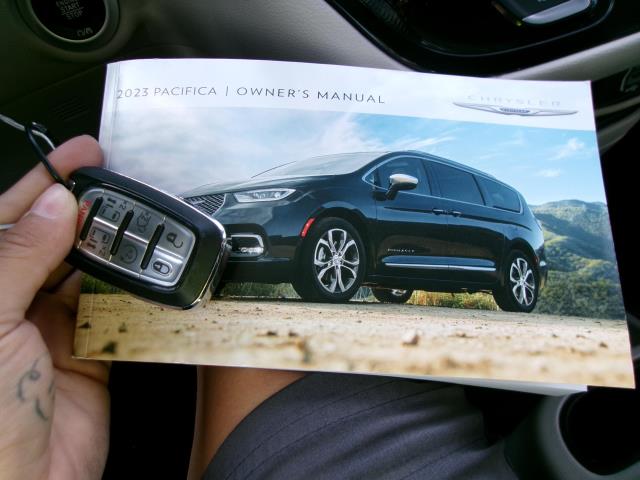2023 Chrysler Pacifica Touring L FWD