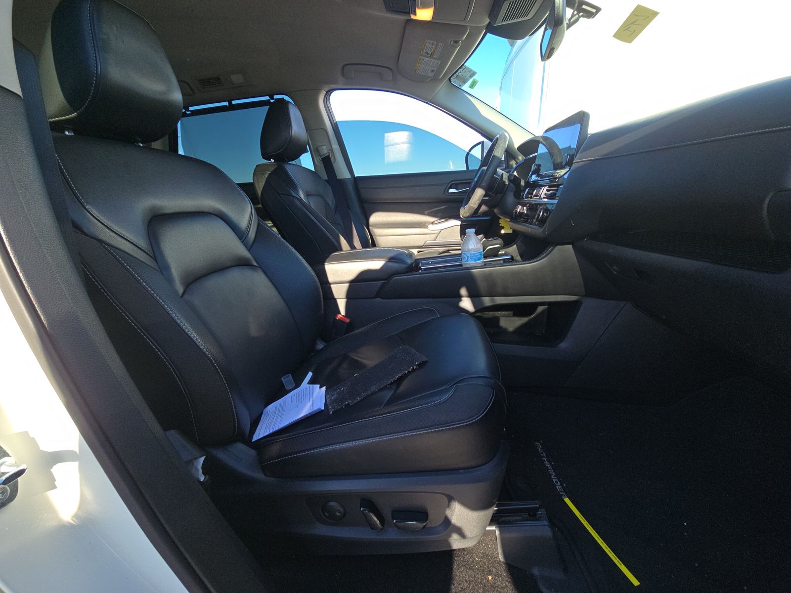 2023 Nissan Pathfinder SL FWD