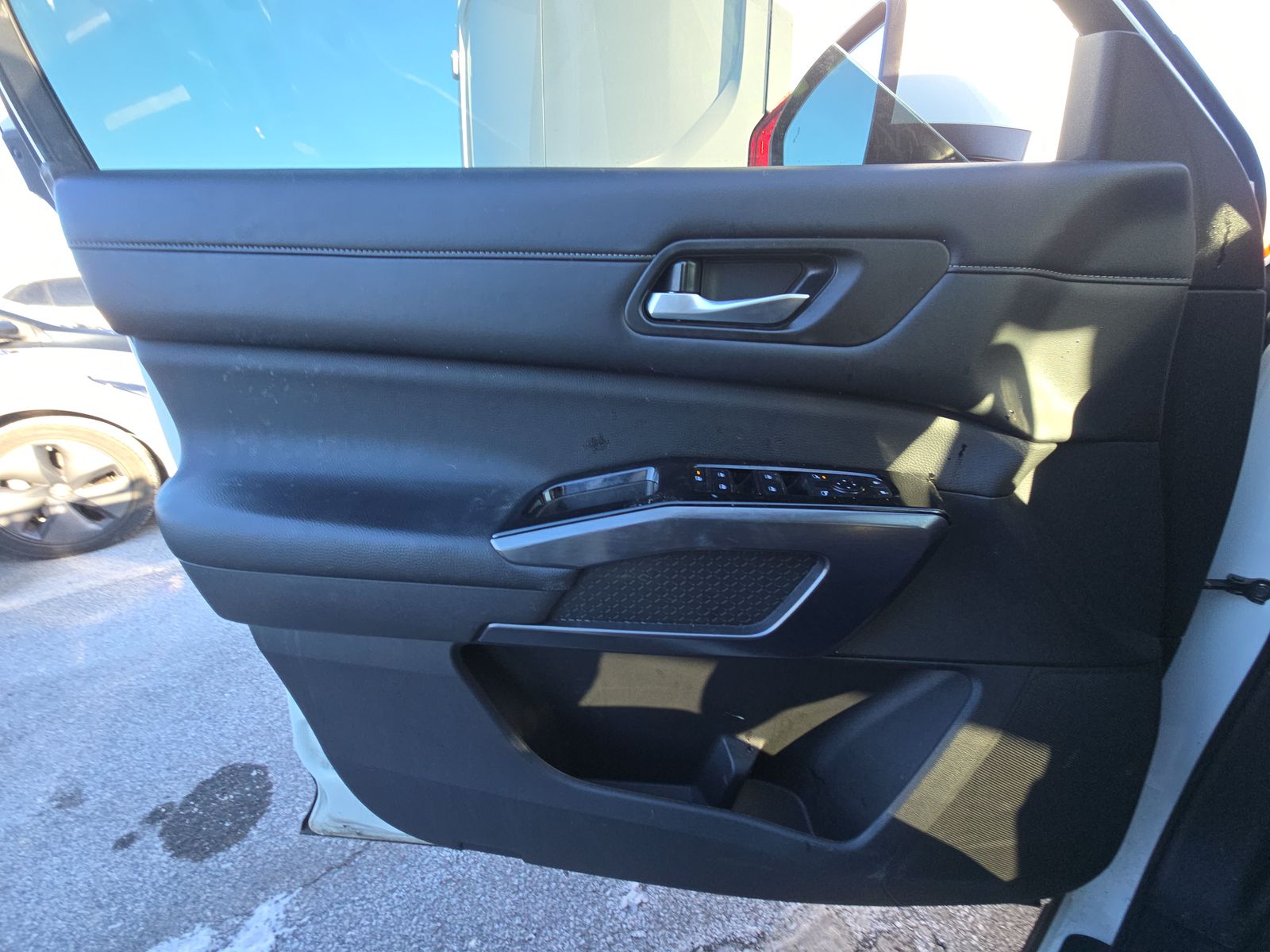 2023 Nissan Pathfinder SL FWD