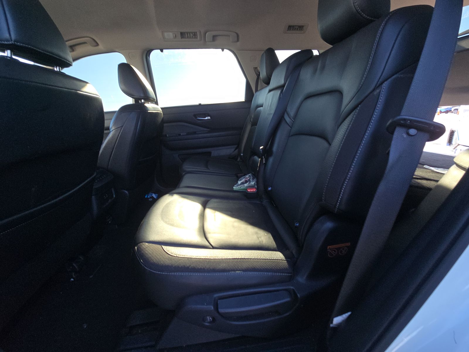 2023 Nissan Pathfinder SL FWD