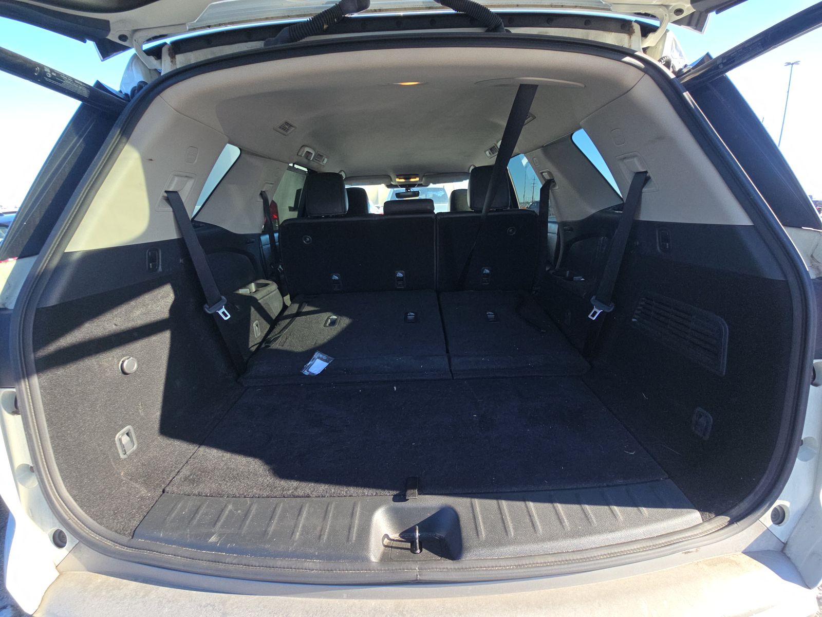 2023 Nissan Pathfinder SL FWD