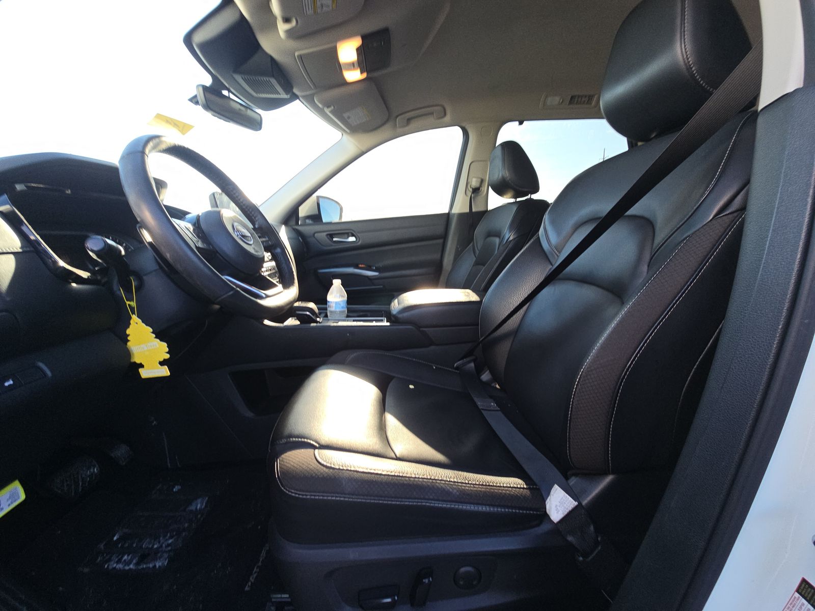 2023 Nissan Pathfinder SL FWD