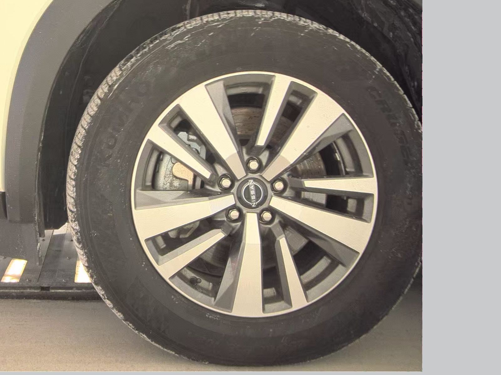 2023 Nissan Pathfinder SL FWD