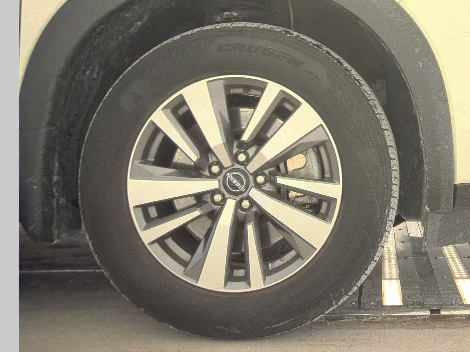 2023 Nissan Pathfinder SL FWD