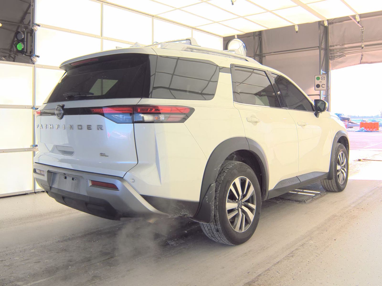 2023 Nissan Pathfinder SL FWD