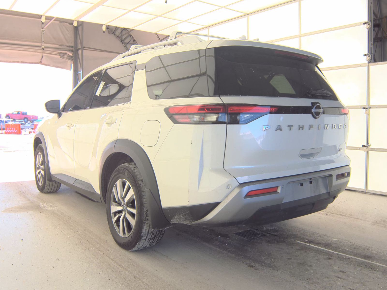 2023 Nissan Pathfinder SL FWD