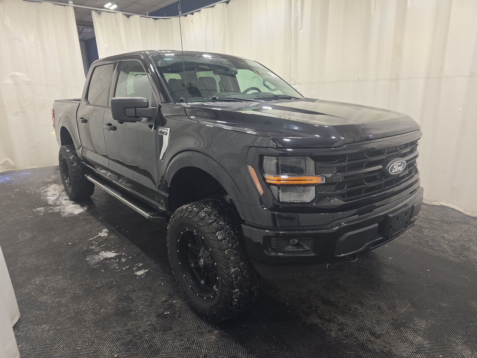 2024 Ford F-150 XLT AWD