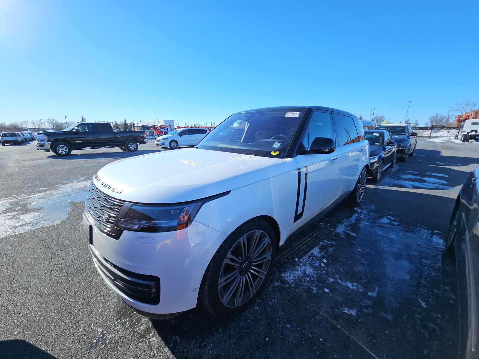 2023 Land Rover Range Rover SE LWB 7-Passenger