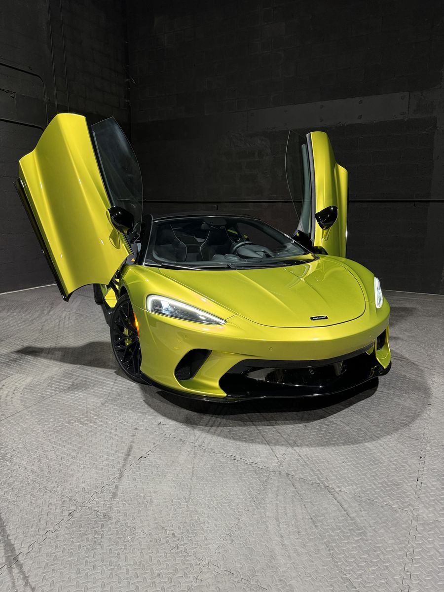2023 McLaren GT