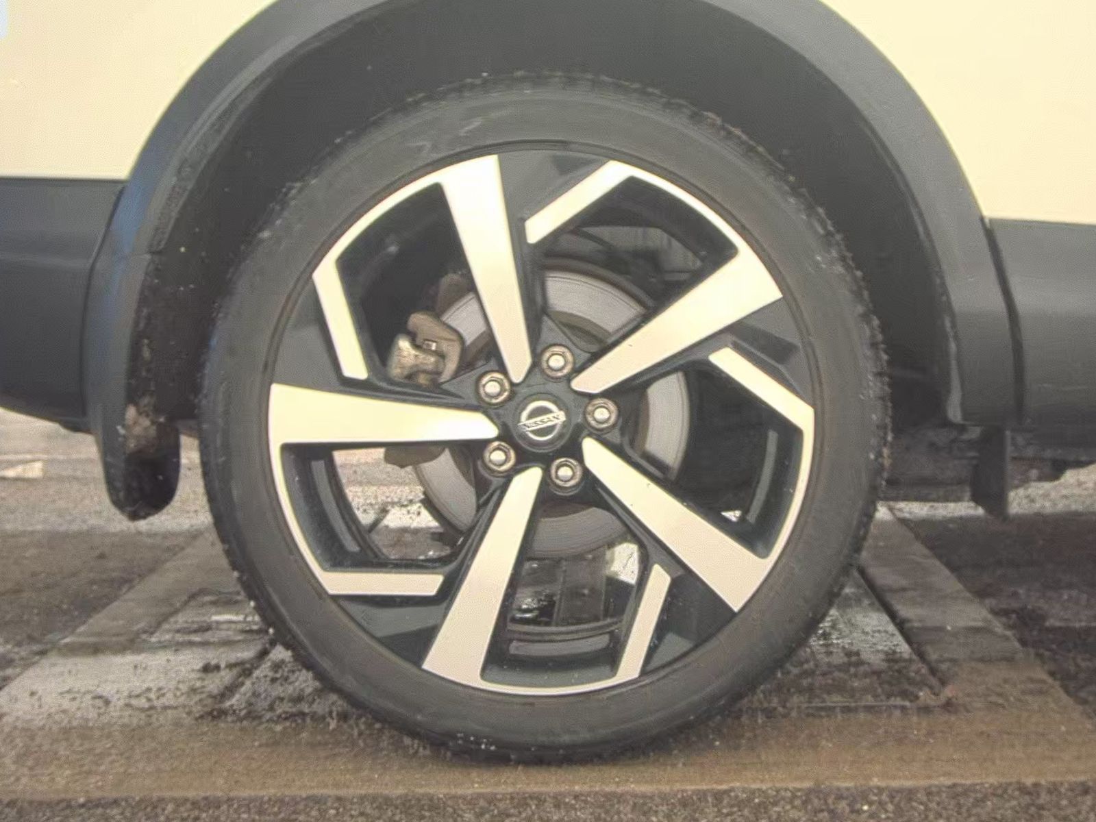 2022 Nissan Rogue Sport SL AWD