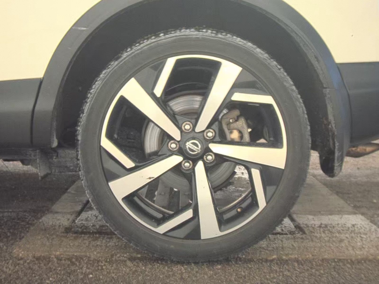 2022 Nissan Rogue Sport SL AWD