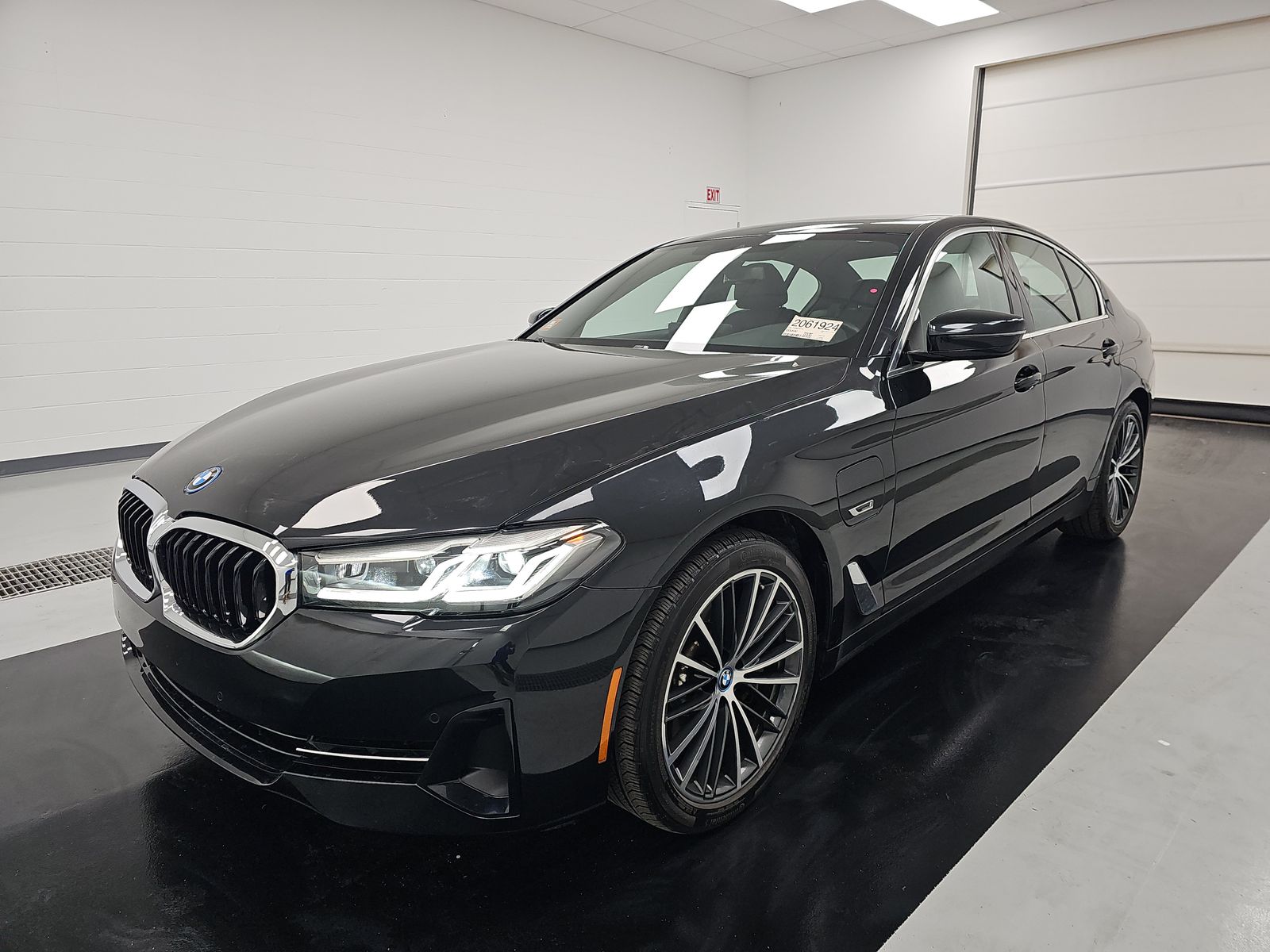 2023 BMW 5 Series 530e xDrive AWD