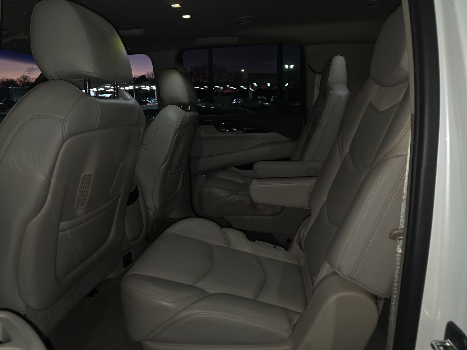 2016 Cadillac Escalade ESV Luxury AWD