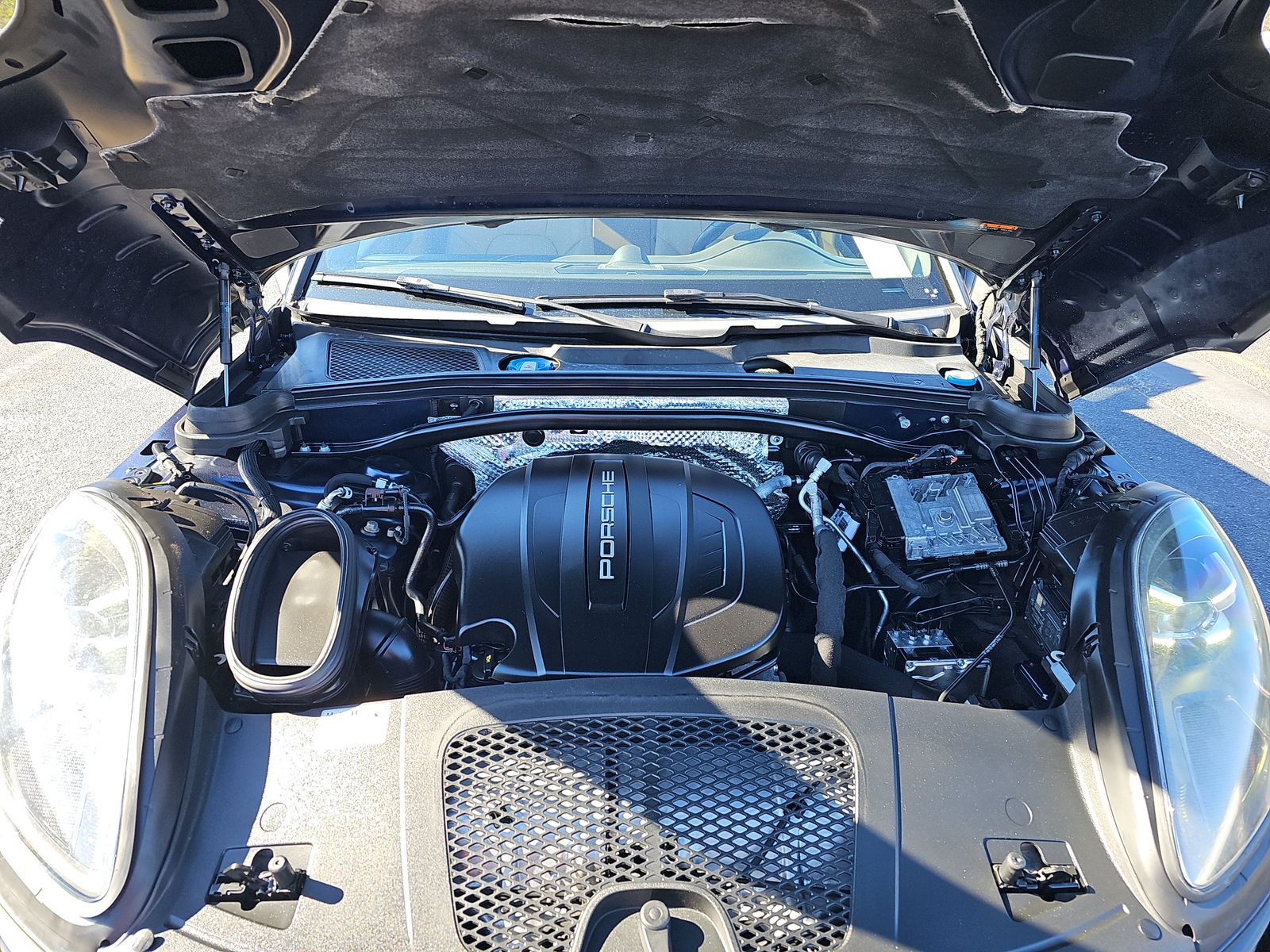 2019 Porsche Macan Base AWD