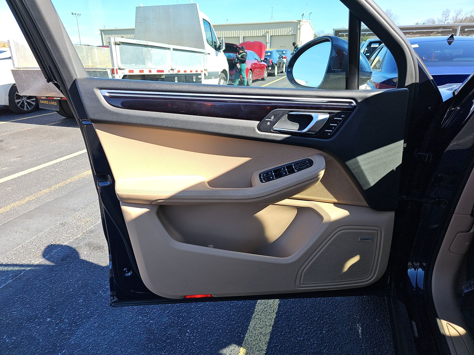 2019 Porsche Macan Base AWD