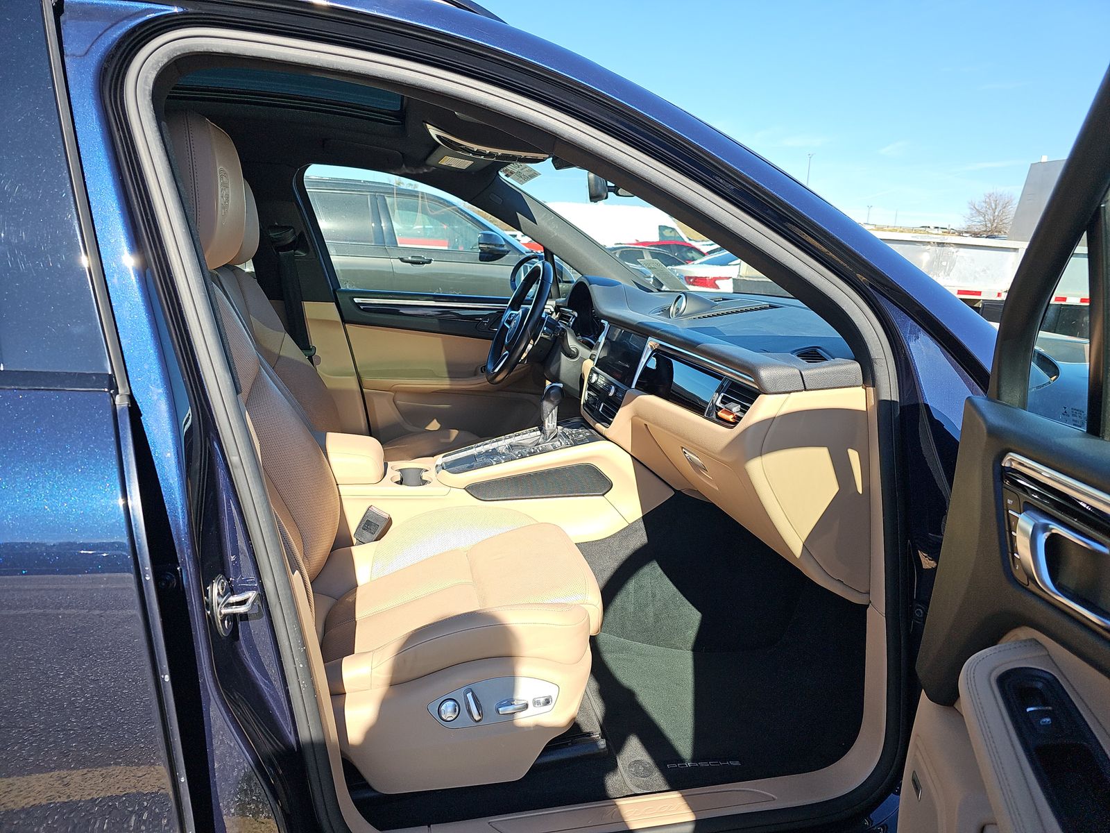 2019 Porsche Macan Base AWD