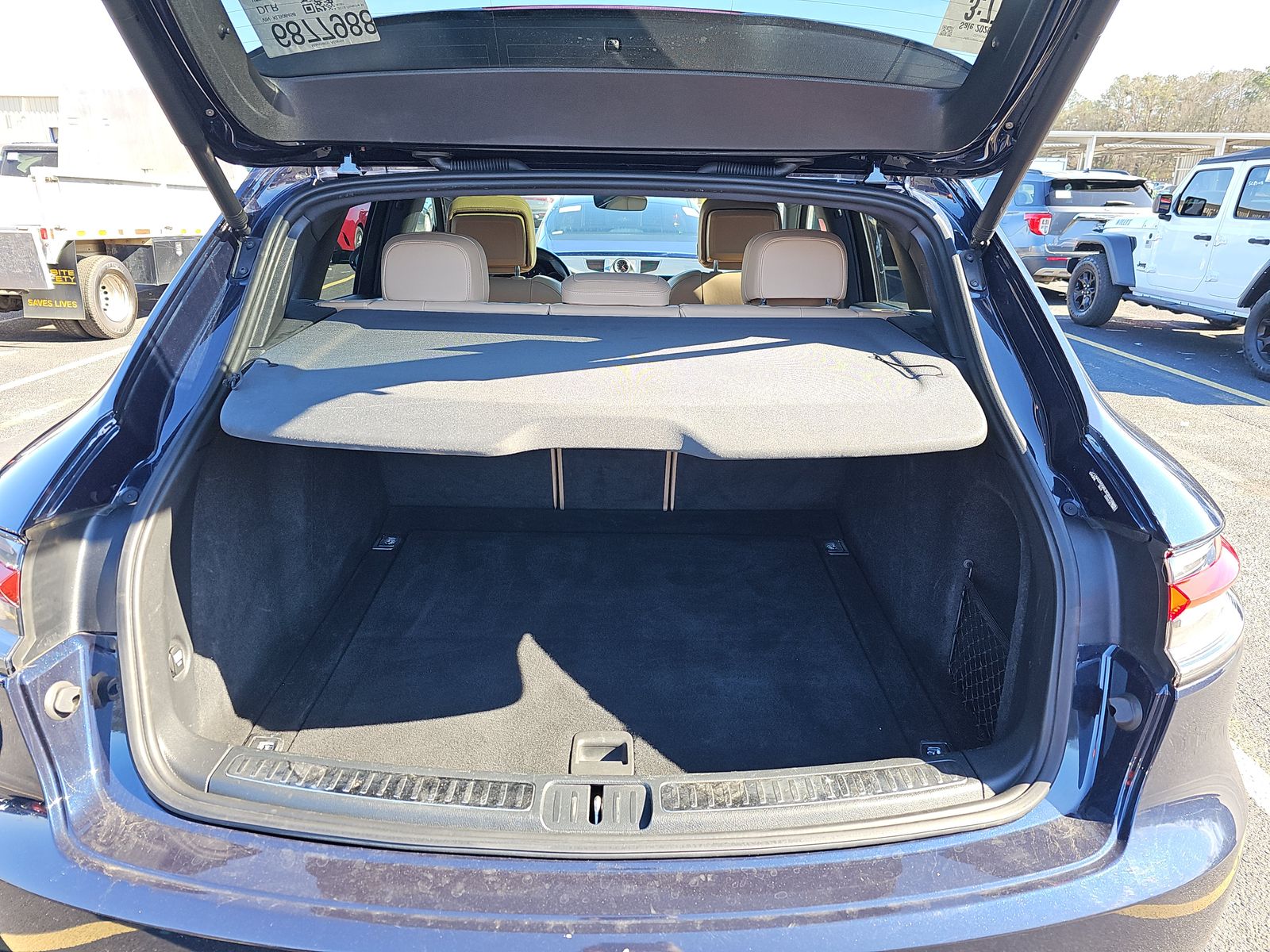 2019 Porsche Macan Base AWD