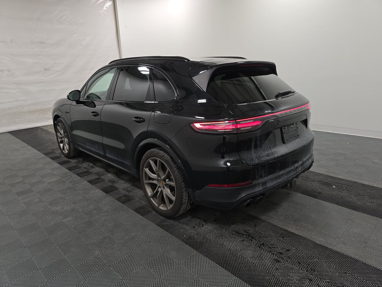 2022 Porsche Cayenne E-Hybrid AWD