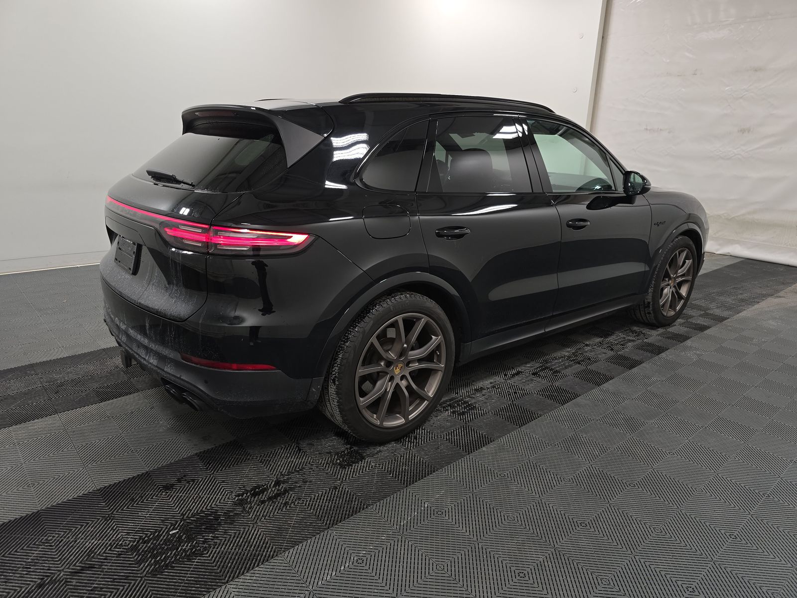 2022 Porsche Cayenne E-Hybrid AWD