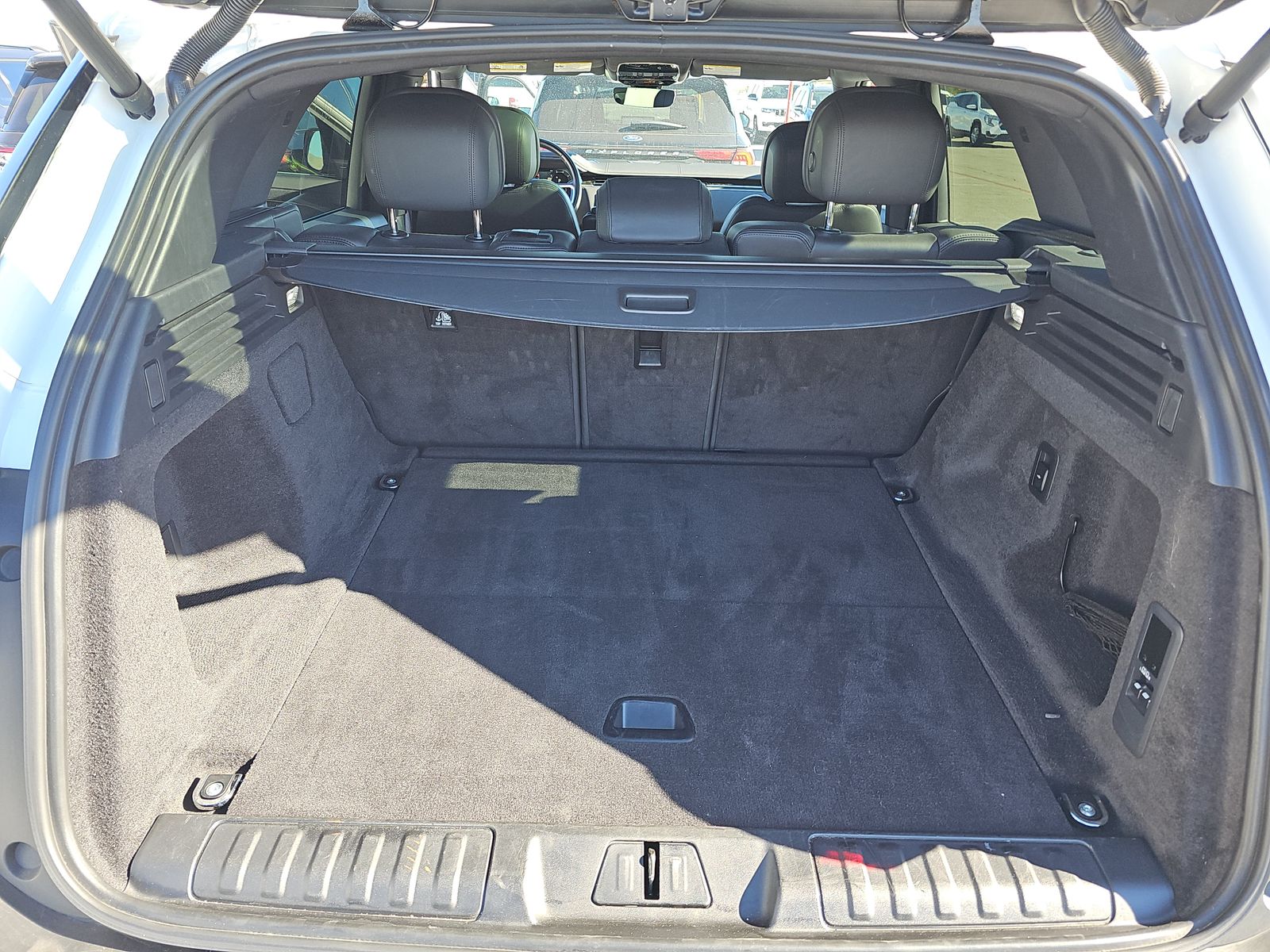 2025 Land Rover Range Rover Sport SE AWD