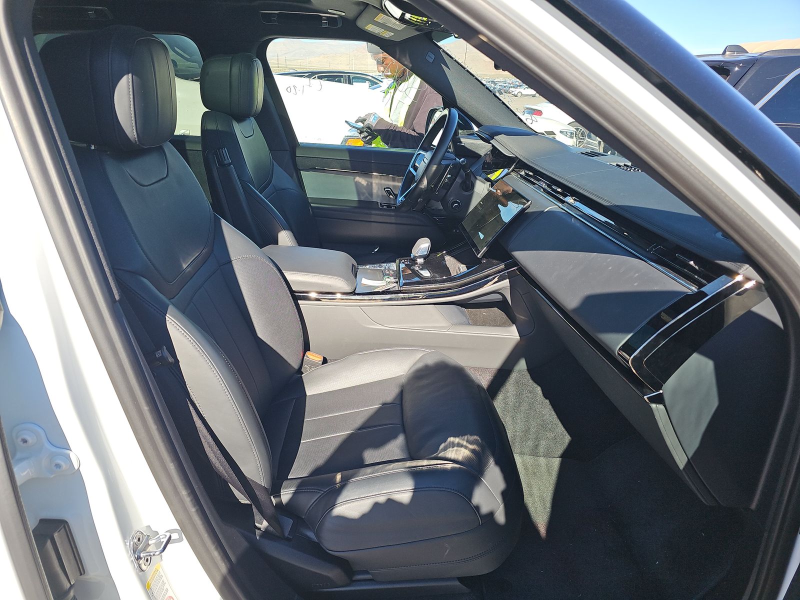 2025 Land Rover Range Rover Sport SE AWD