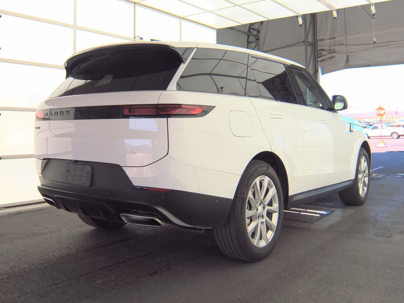 2025 Land Rover Range Rover Sport SE AWD