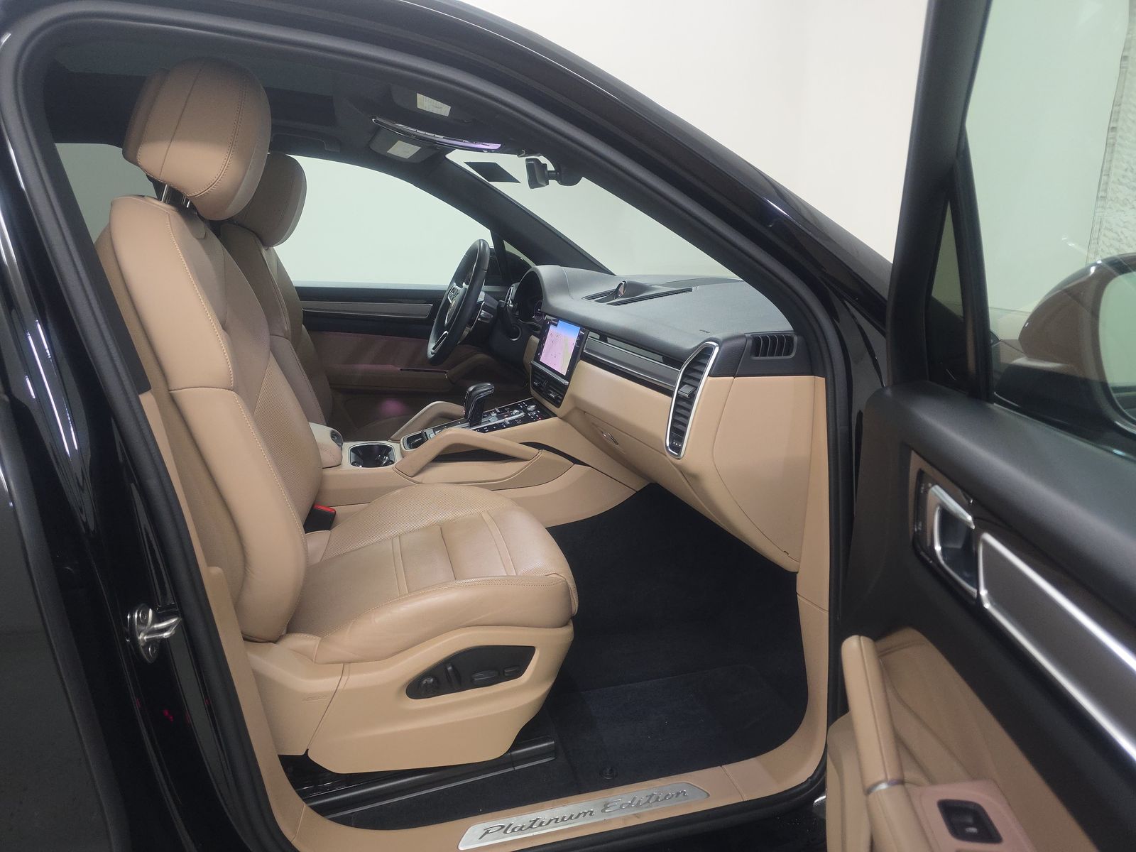 2022 Porsche Cayenne Platinum Edition AWD