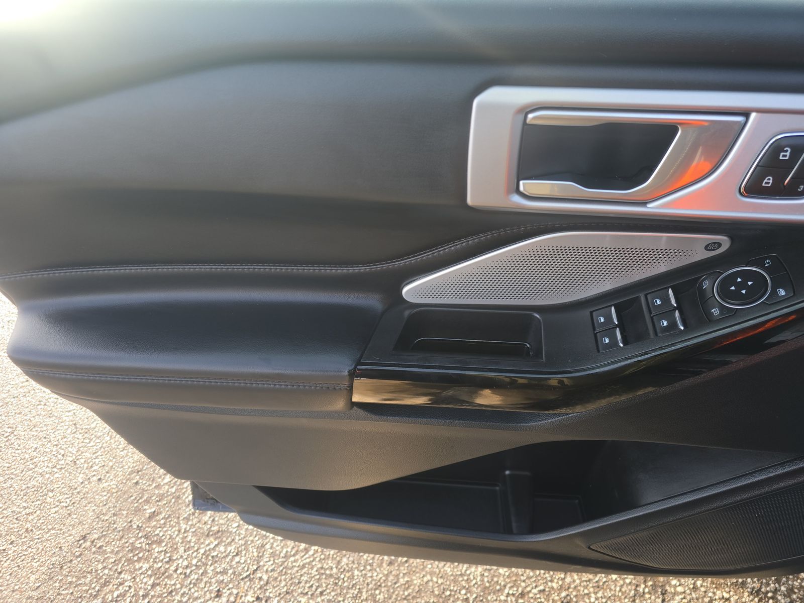 2023 Ford Explorer Platinum AWD