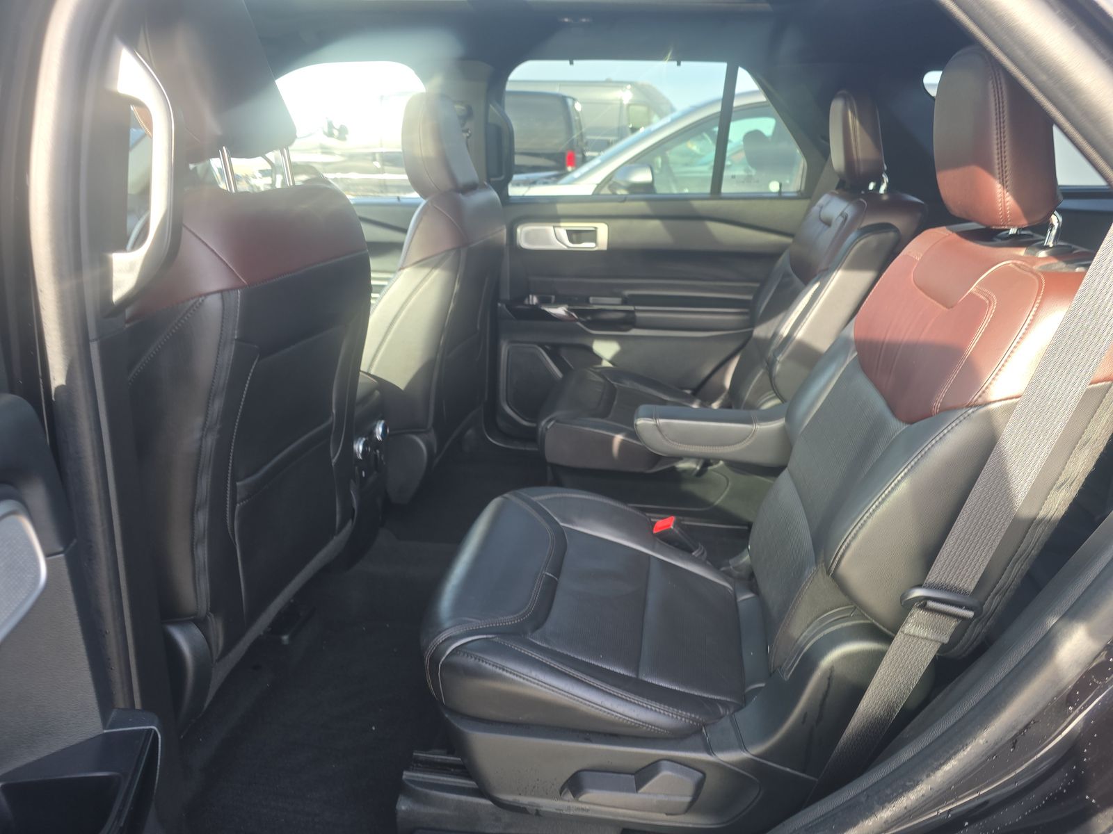 2023 Ford Explorer Platinum AWD