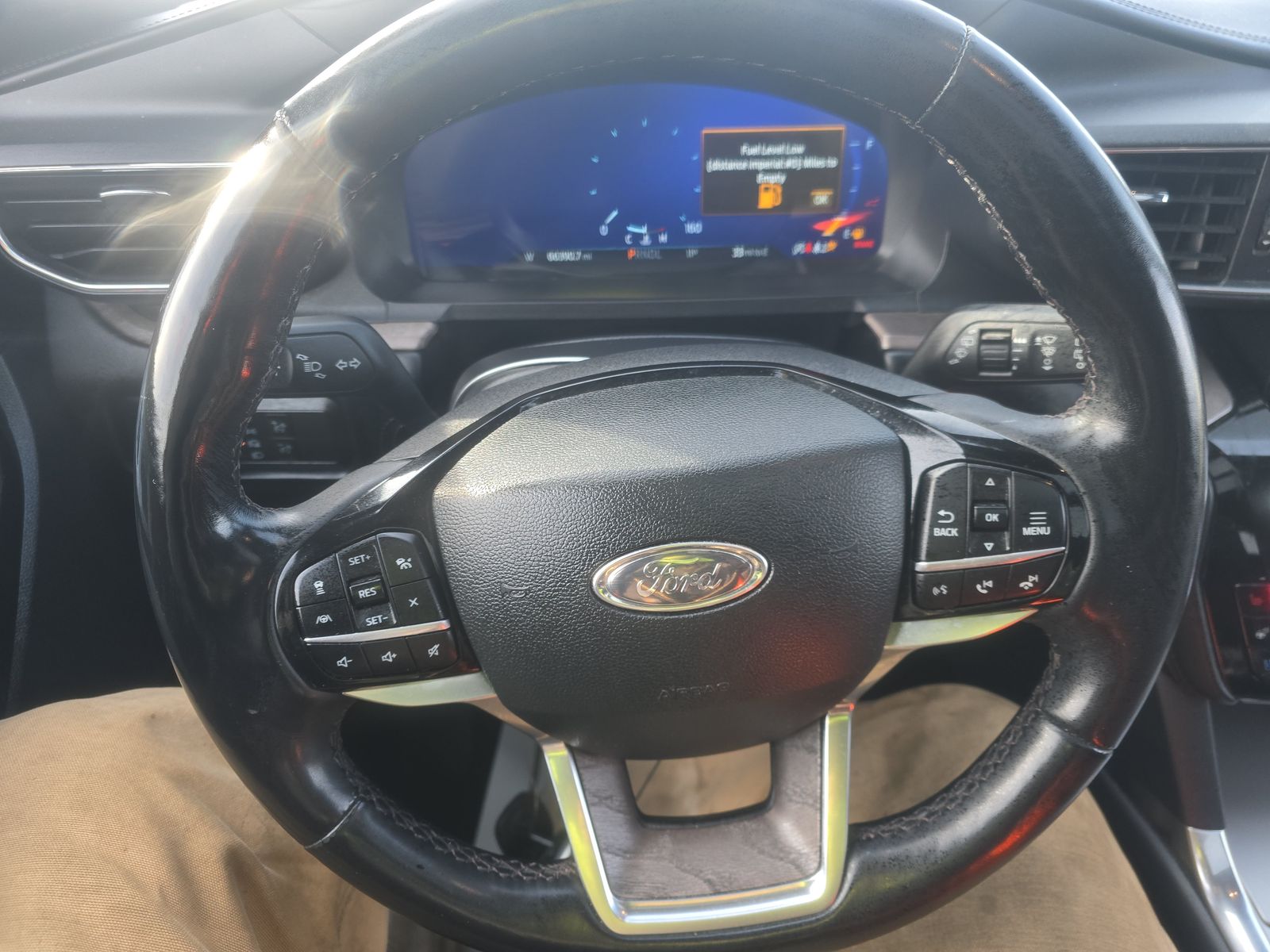 2023 Ford Explorer Platinum AWD