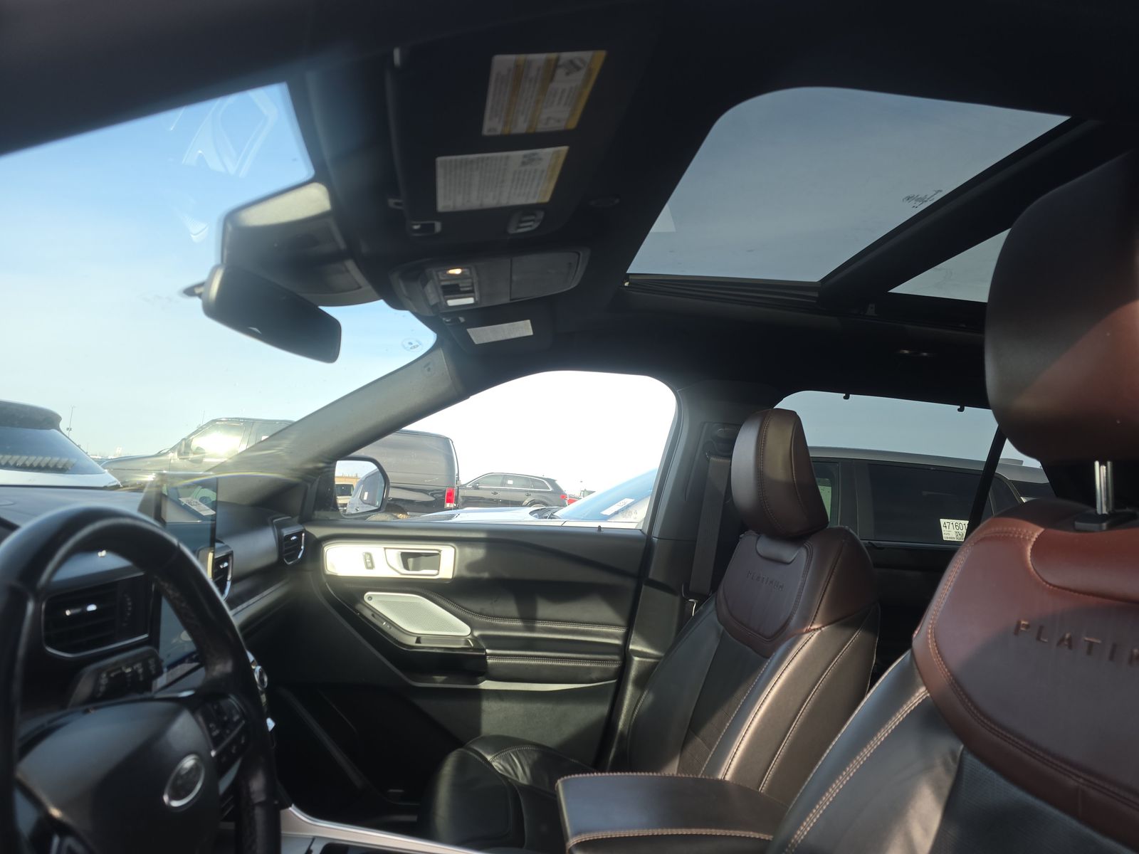 2023 Ford Explorer Platinum AWD