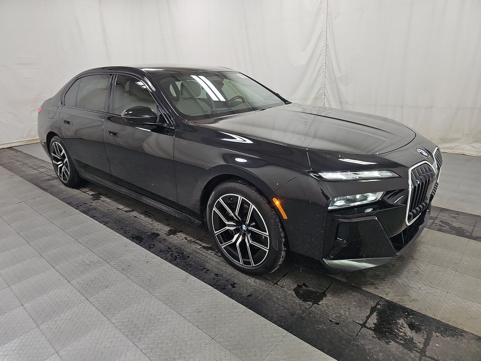 2023 BMW 7 Series 760i xDrive AWD