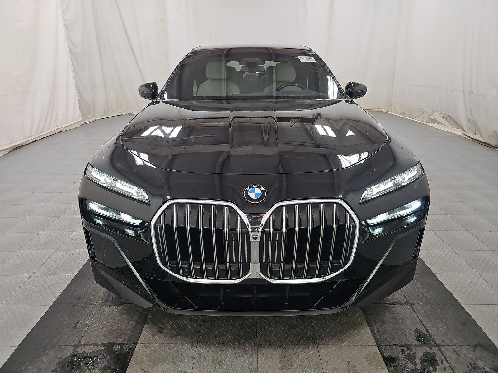 2023 BMW 7 Series 760i xDrive AWD