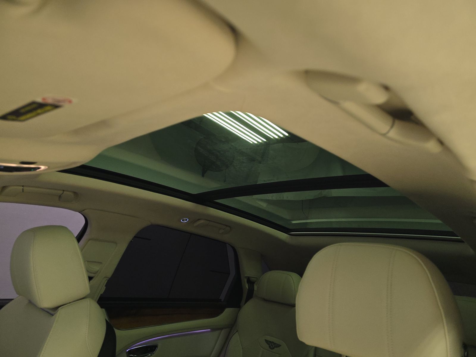 2023 Bentley Bentayga V8 AWD