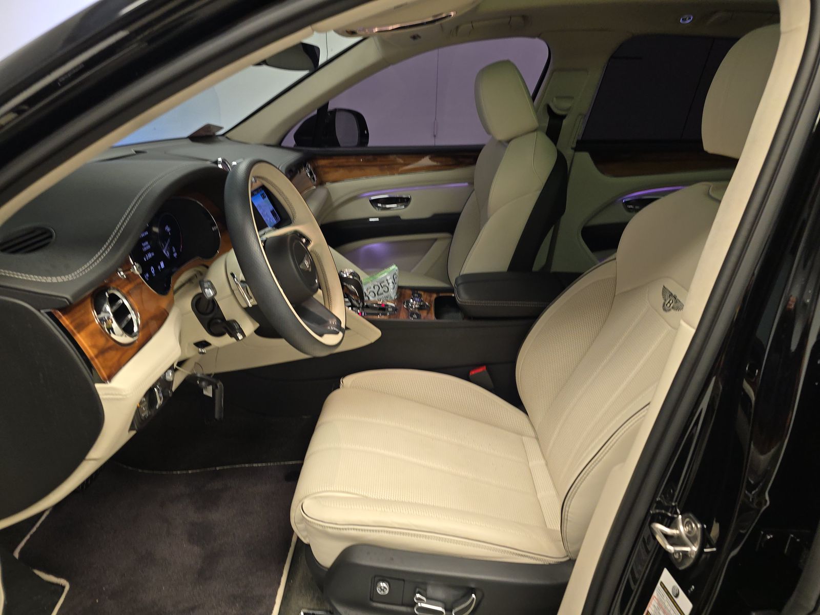 2023 Bentley Bentayga V8 AWD