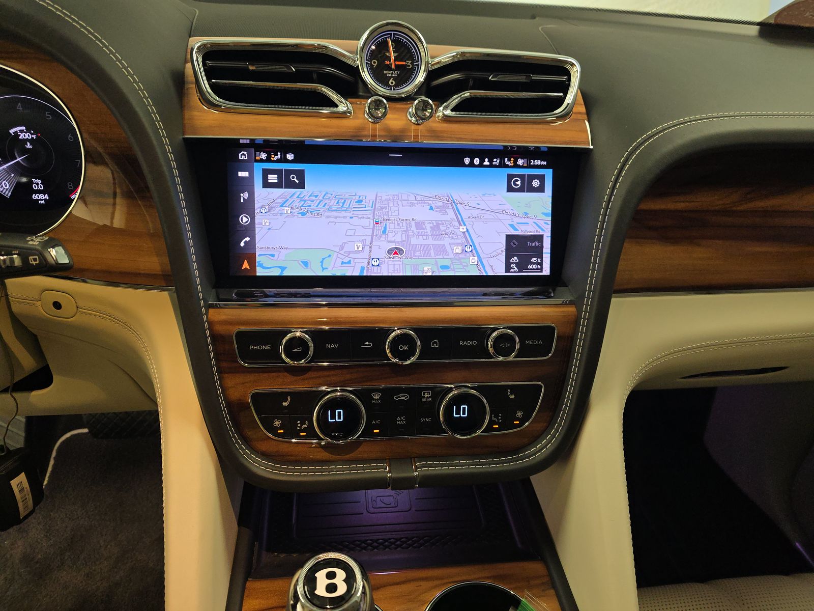 2023 Bentley Bentayga V8 AWD