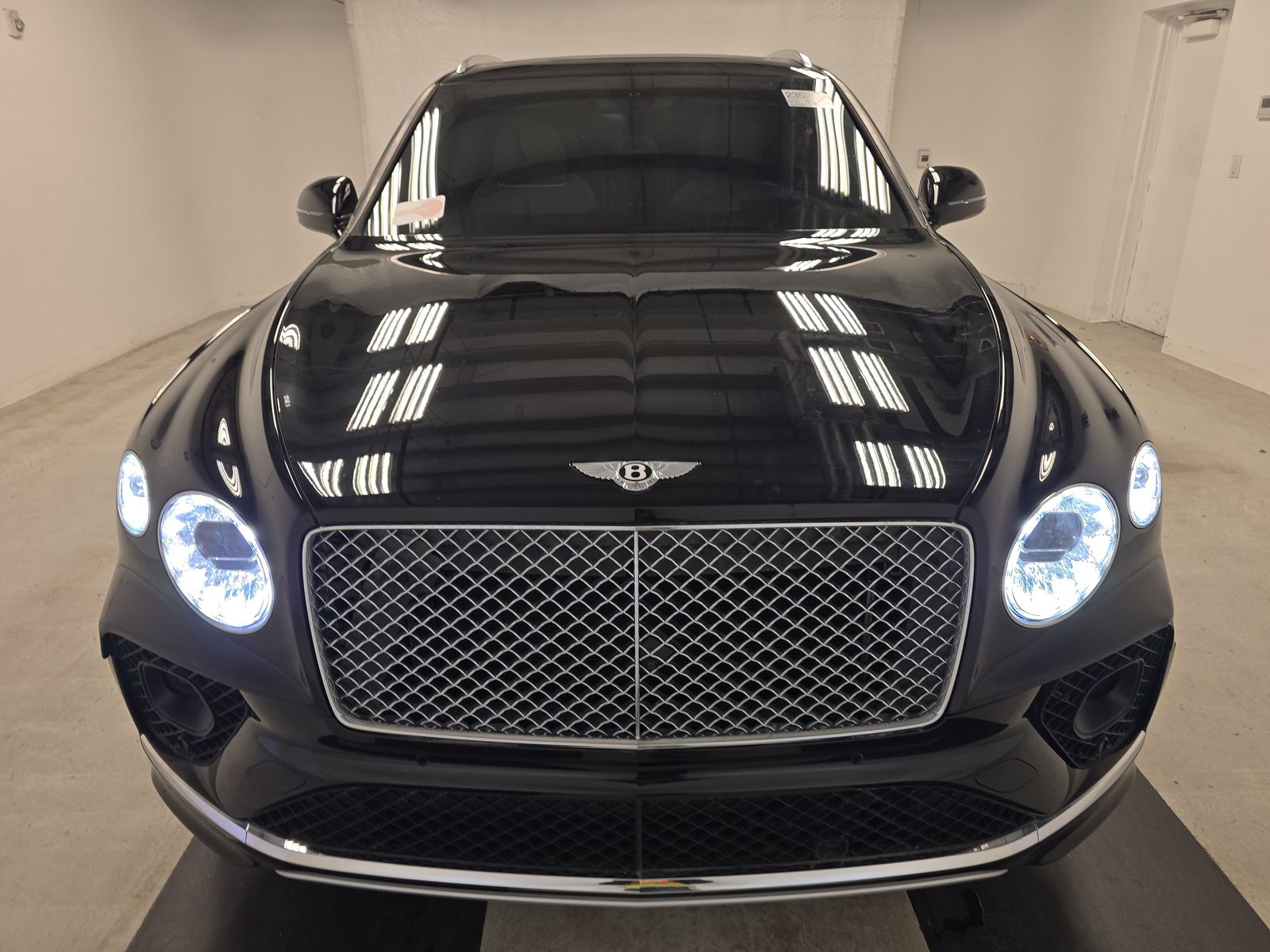 2023 Bentley Bentayga V8 AWD