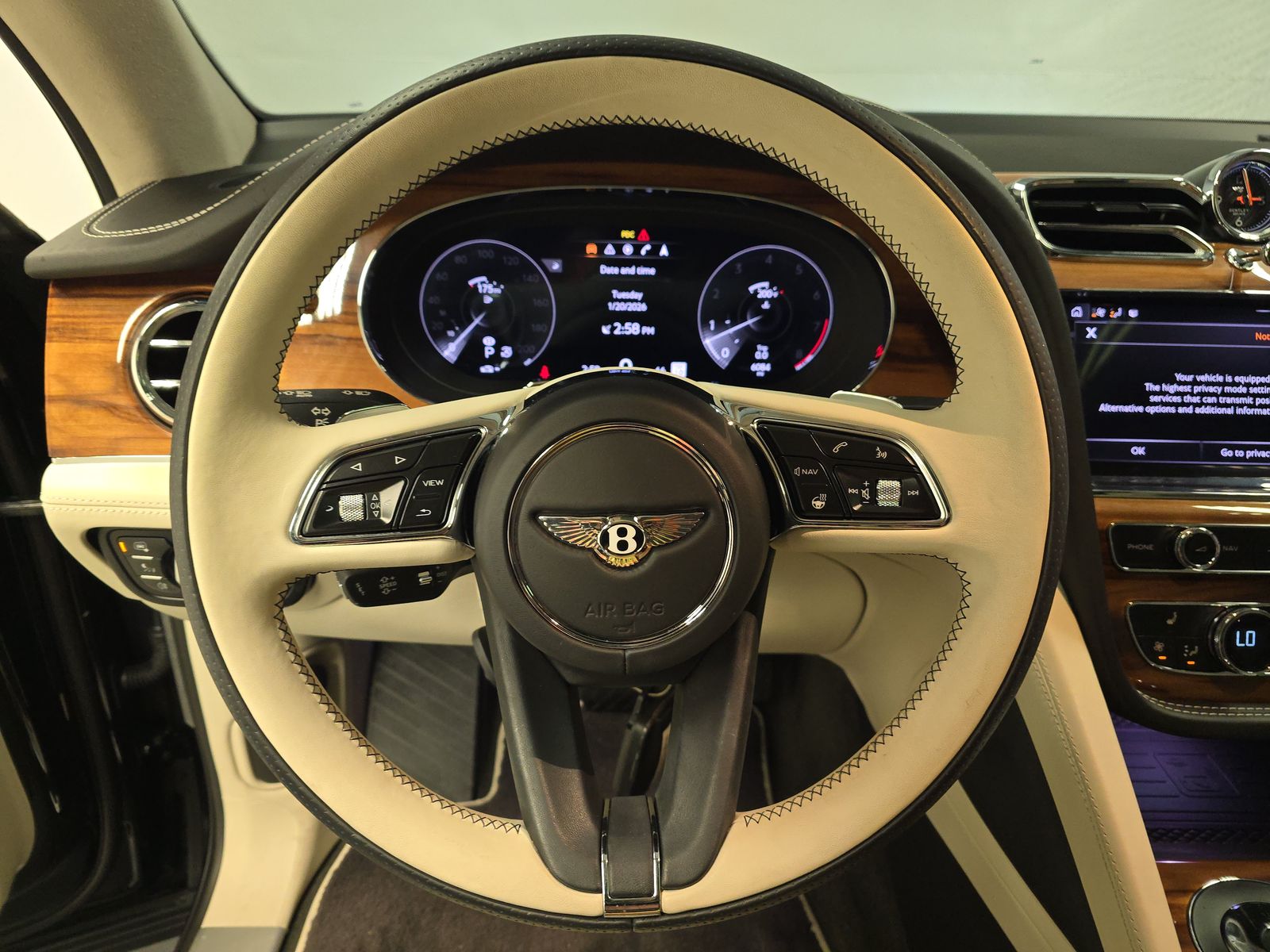 2023 Bentley Bentayga V8 AWD