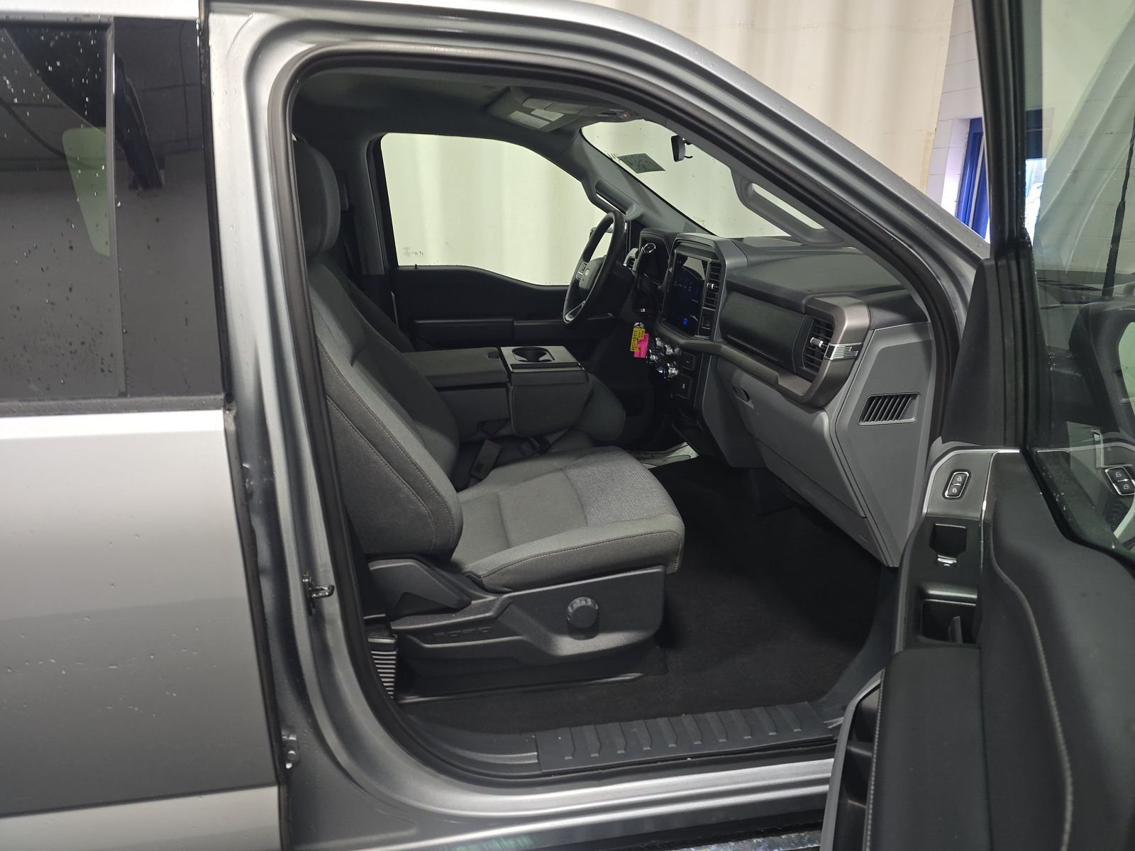 2025 Ford F-150 XLT AWD