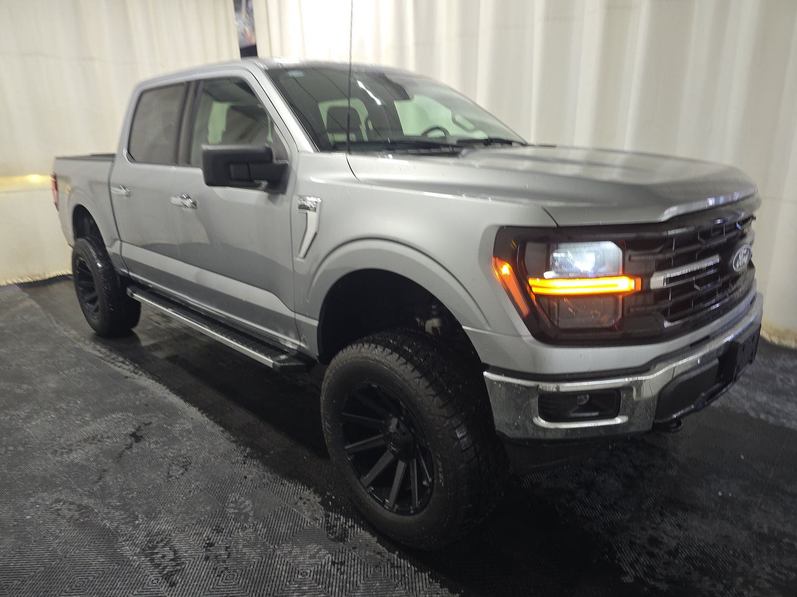 2025 Ford F-150 XLT AWD