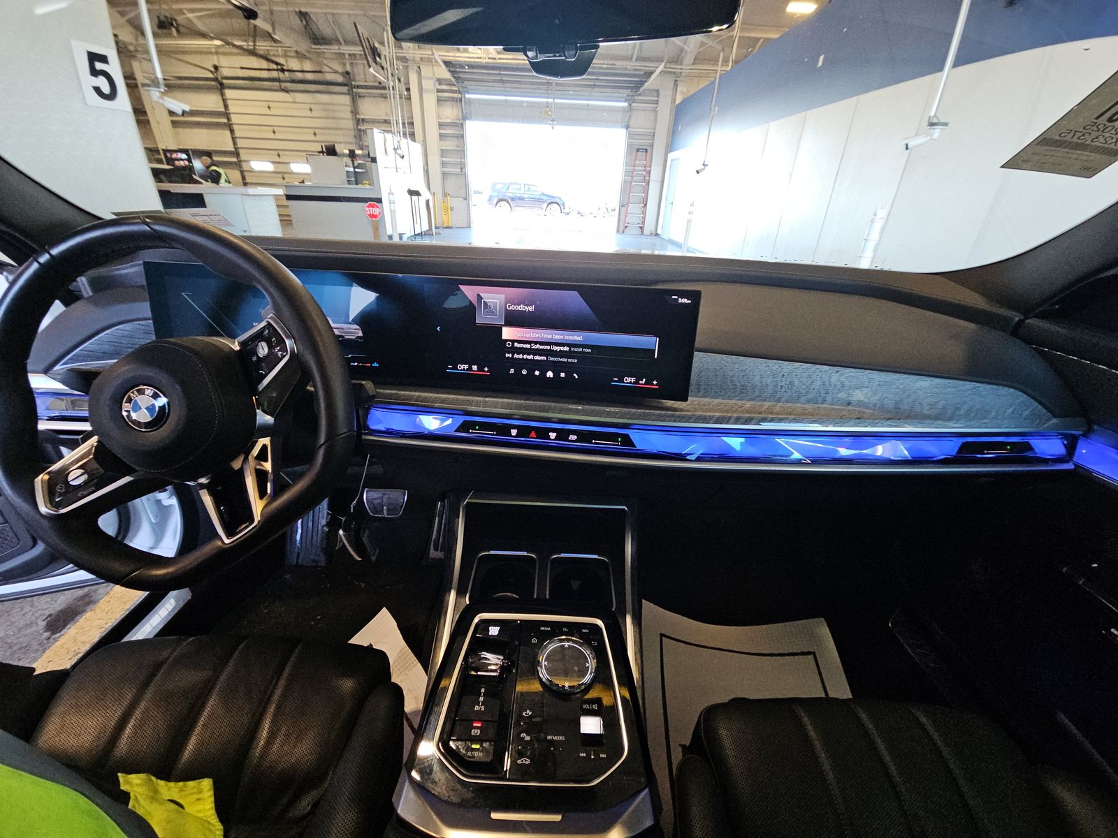 2025 BMW 7 Series 740i xDrive AWD