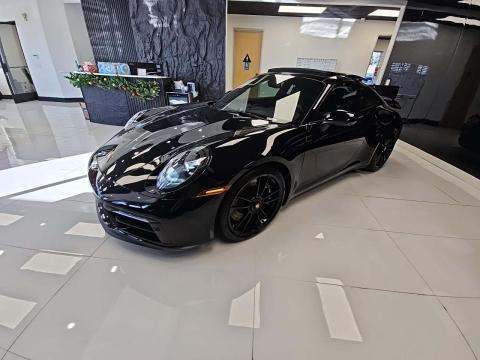 2022 Porsche 911 Carrera 4 GTS