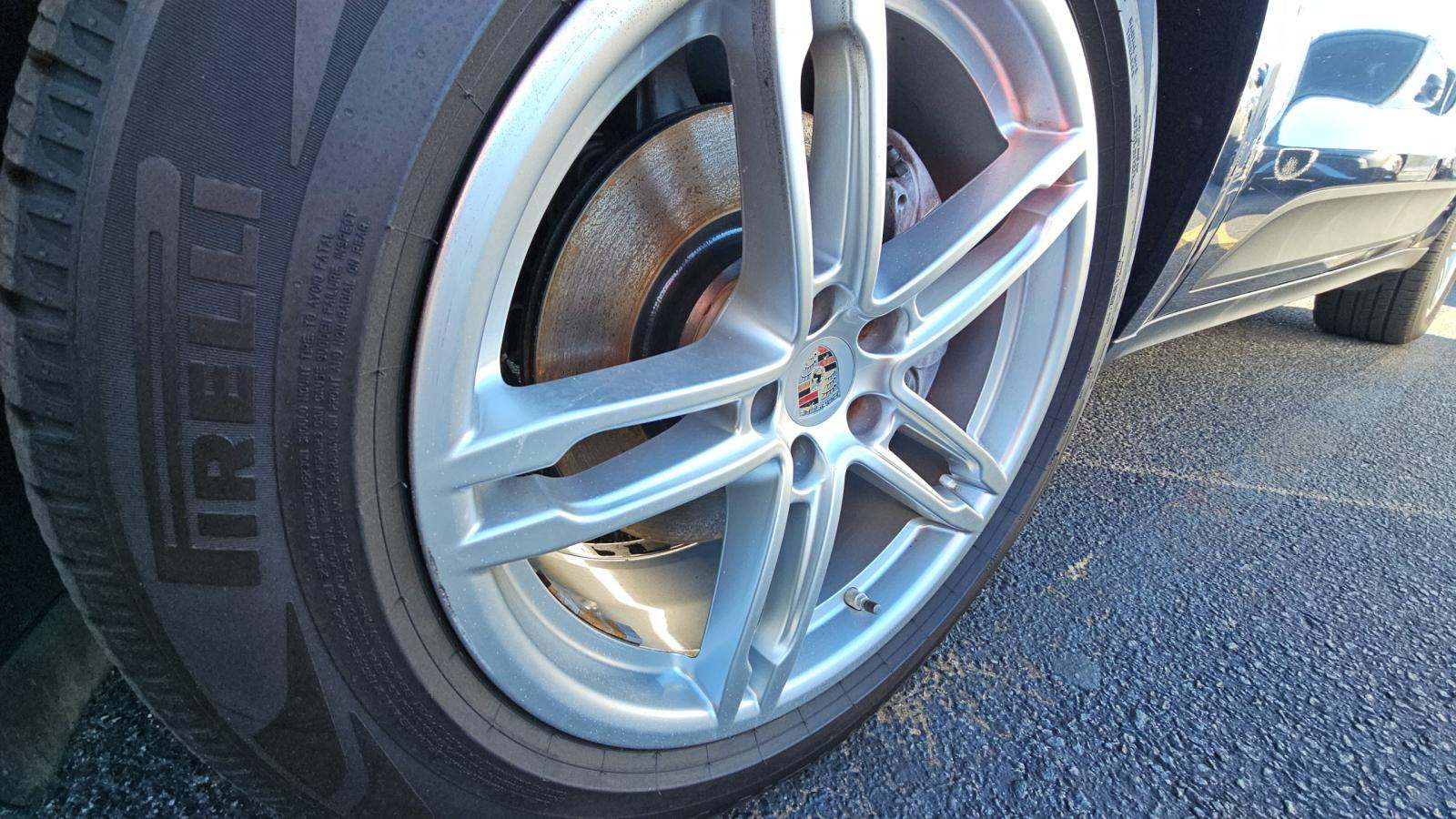 2019 Porsche Macan Base AWD